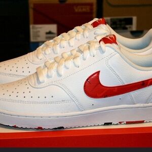 Nike Men's White and Red Leather Sneakers